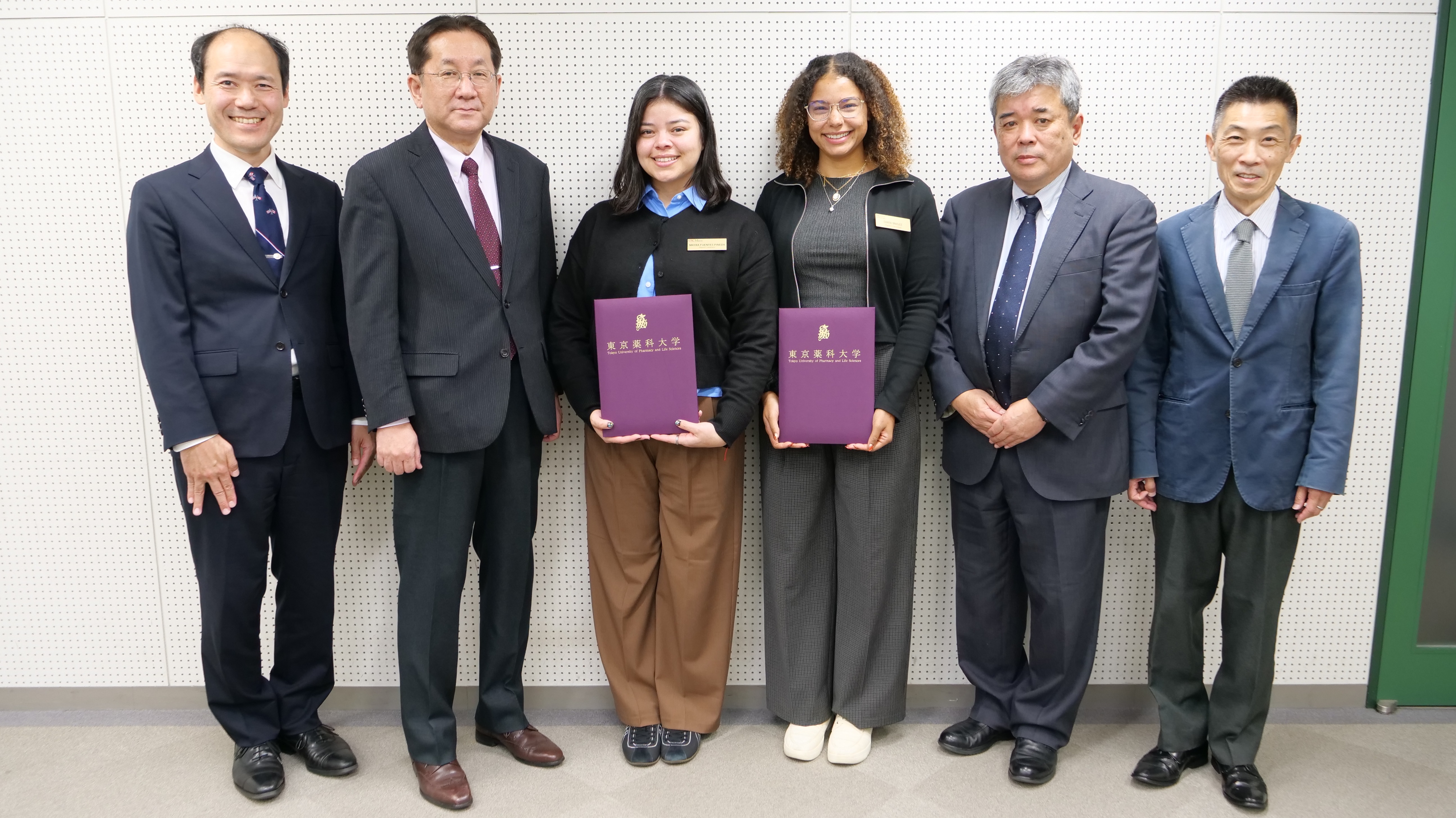 南カリフォルニア大学(USC)留学生の本学研修修了式が行われました