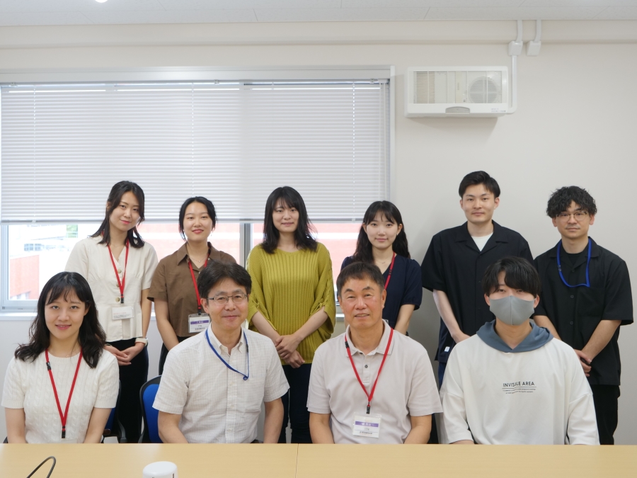 韓国・梨花女子大学から教授と大学院生4名が来校しました